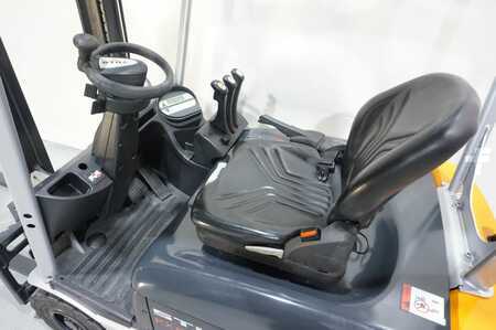 Electric - 3 wheels 2007  Still RX50-16 Tele Seitenschieber (5)