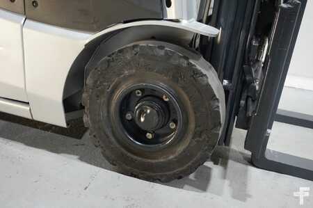 Electric - 3 wheels 2007  Still RX50-16 Tele Seitenschieber (9)