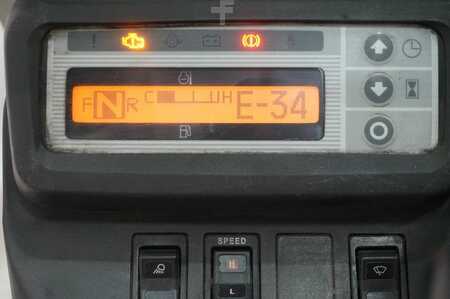 Empilhador a gás 2015  Nissan UG1D2A30LQ Triplex (8)