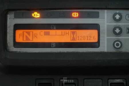 Empilhador a gás 2015  Nissan UG1D2A30LQ Triplex (9)