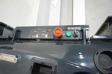 Transpaleta eléctrica 2019  Still EXU-H18  Intitialhub Doppelstock (7)