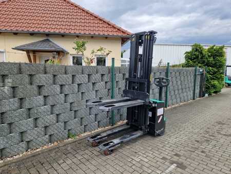 Stacker pedestre 2024  Mitsubishi SBP16N3I (2)