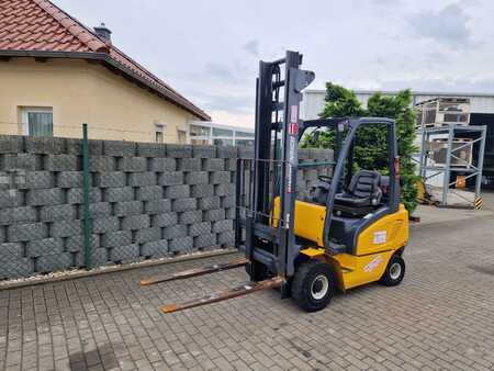 Propane Forklifts 2005  Jungheinrich TFG316Zt (2)