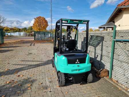 Electric - 4 wheels 2022  Mitsubishi FB20AN (3)