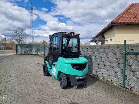 Dízel targoncák 2023  Mitsubishi FD30N3 (3)