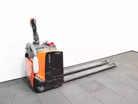 Porta-paletes elétrico 2024  Toyota LPE 200 (2)