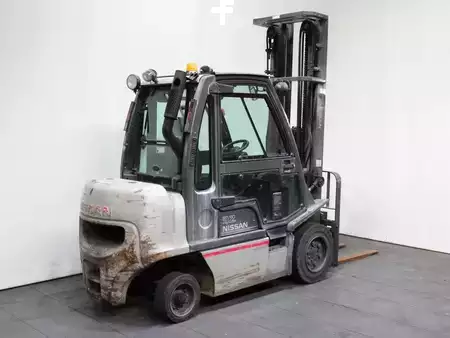 Diesel truck 2011  Nissan YG 1 D 2 A 32 Q (2)