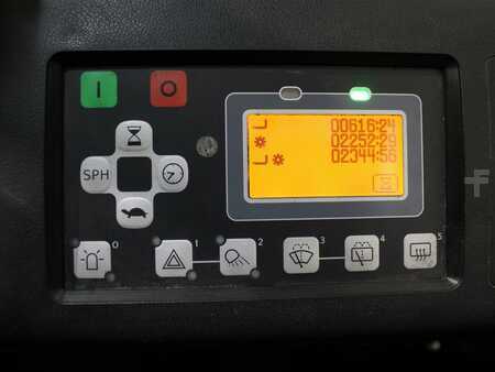 Carrelli elettrici 4 ruote 2020  Toyota 8 FBMT 25 (5)