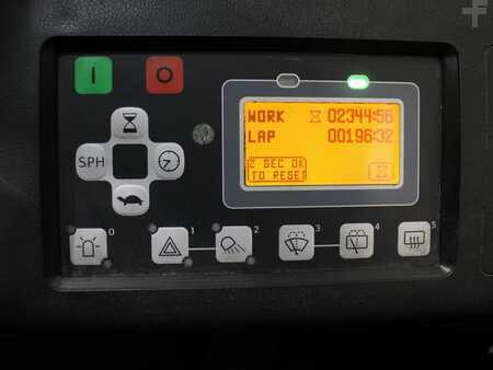 Carrelli elettrici 4 ruote 2020  Toyota 8 FBMT 25 (6)