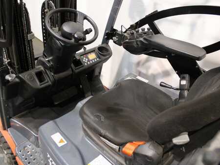 Carrelli elettrici 4 ruote 2020  Toyota 8 FBM 18 T (3)