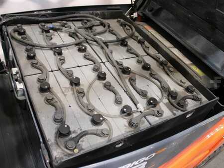 Carrelli elettrici 4 ruote 2020  Toyota 8 FBM 18 T (4)