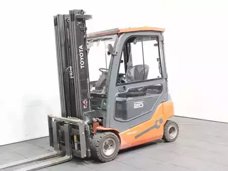 Elektro čtyřkolový VZV 2016  Toyota 8 FBM 20 T (1)