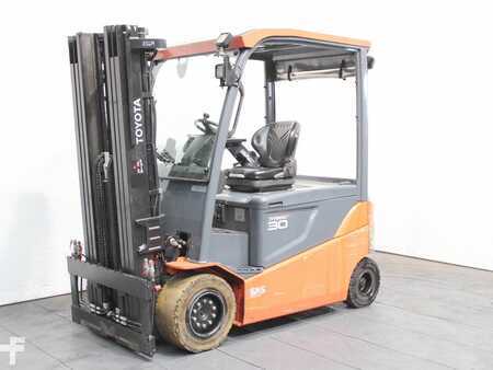 Elektro čtyřkolový VZV 2016  Toyota 8 FBMT 30 (1)