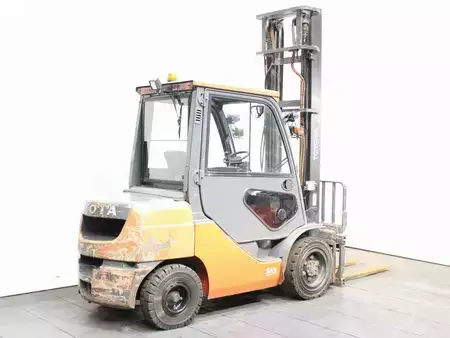 Chariots élévateurs diesel 2015  Toyota 02-8 FDF 30 (2)