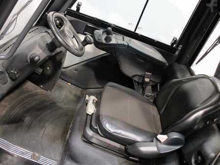 Gázüzemű targoncák 2015  Linde H 35 T-02  393 (4)