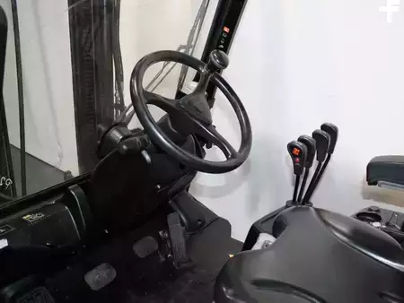 Dieselový VZV 2018  Hyundai 25D-9 (4)