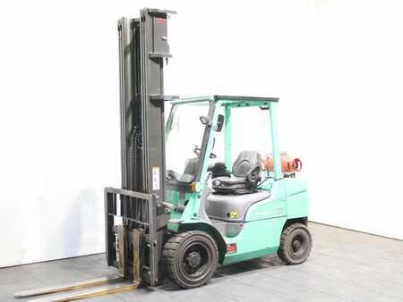 Gázüzemű targoncák 2019  Mitsubishi FG 30 NT (1)
