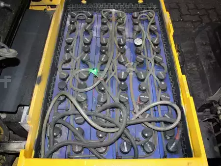 Carrelli elettrici 4 ruote 2017  Hyundai 16 B-9 (3)