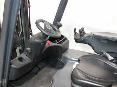 Elektromos 3 kerekű 2017  Linde E 16 C-02 386 (4)