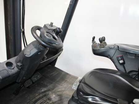 Dízel targoncák 2015  Linde H 45 D-02 394 (4)