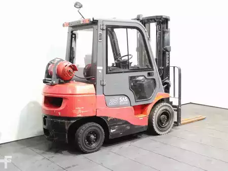 Gas truck 2007  Toyota 42-7 FGF 25 (2)