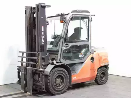 Wózki widłowe diesel 2019  Toyota 40-8 FD 50 N (1)