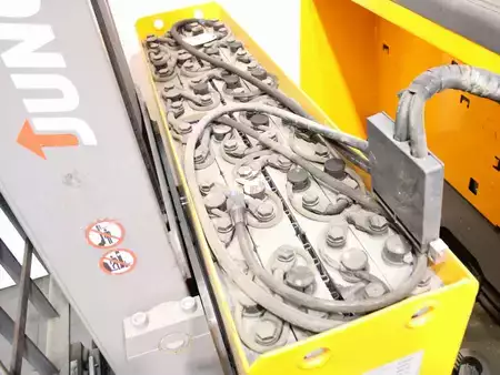 Carrelli retrattili 2020  Jungheinrich ETV 214  L GE115-650DZ (3)