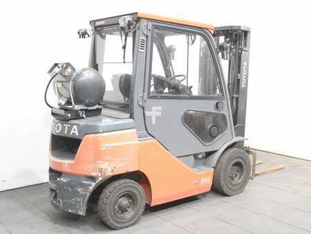 Carrelli elevatori GPL 2022  Toyota 02-8 FGF 25 (2)