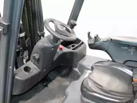 Eléctrico - 3 rodas 2020  Linde E 12-02  386 (4)