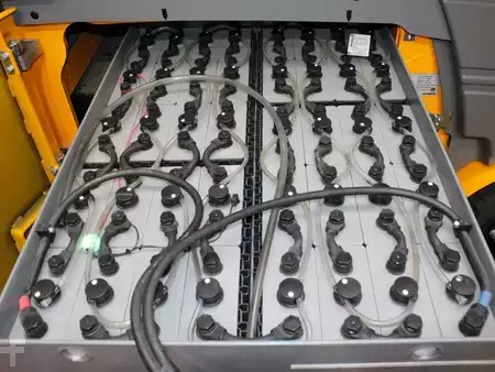 Elektryczne 4-kołowe 2023  Jungheinrich EFG 430k  E GE180-310ZT (3)