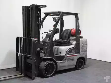 Gas gaffeltruck 2009  Nissan MCU G 1F2 A 36 LU (1)