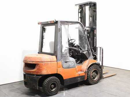 Dieselstapler 2007  Toyota 02-7 FDF 30 (2)