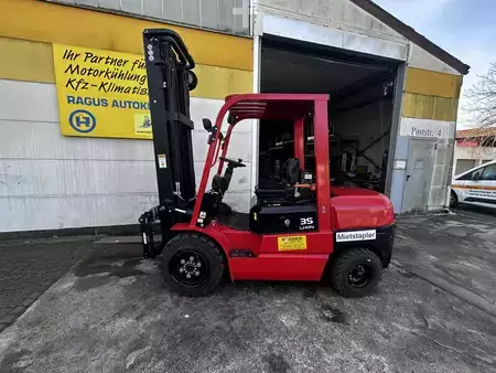Electric - 4 wheels 2022  EP Equipment EFL352B (1)