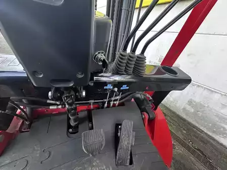 Electric - 4 wheels 2022  EP Equipment EFL352B (8)