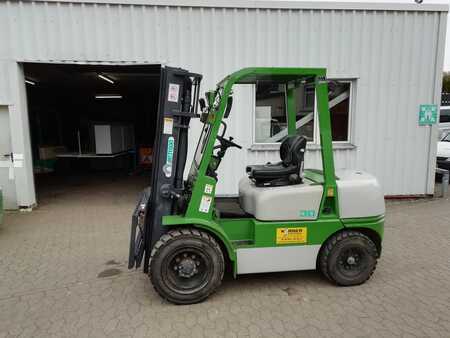 Carrelli elevatori diesel 2012  Artison FD30.48 (1)