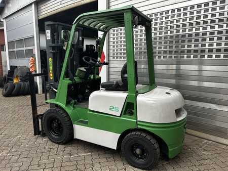 Diesel Forklifts 2013  Artison FD25.48 (2)