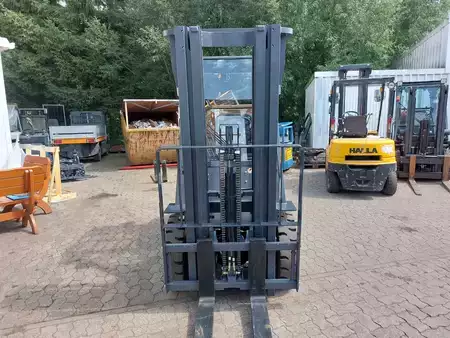 Dieselstapler 2022 Artison PFD25.33 9L -II (2)