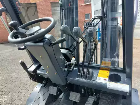 Dieselstapler 2022 Artison PFD25.33 9L -II (3)