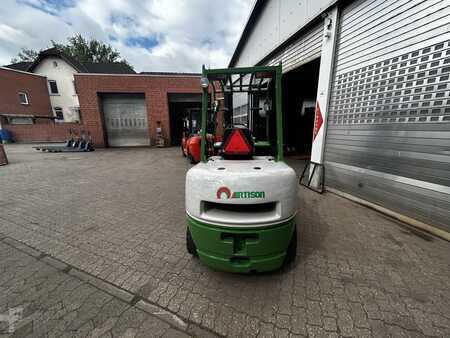 Dieseltrukki 2013  Artison FD35.48 (4)