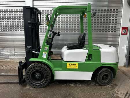 Carrelli elevatori diesel 2014  Artison FD35.48 (1)