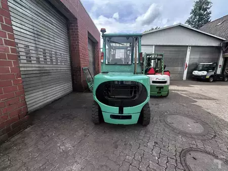 Dieselstapler 2005 Mitsubishi FD40K (2)