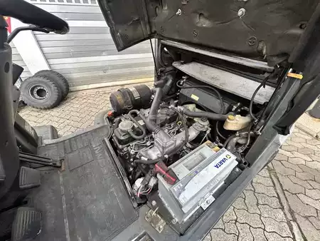 Dieselstapler 2008  Nissan YG1D2A300 (11)