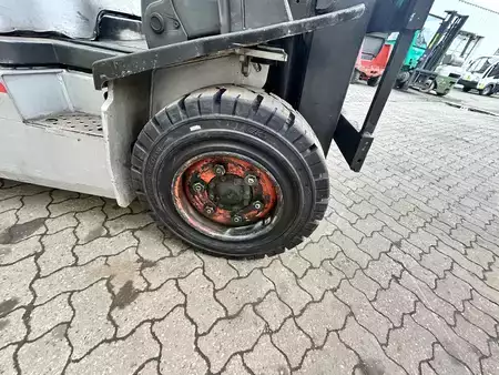 Dieselstapler 2008  Nissan YG1D2A300 (4)