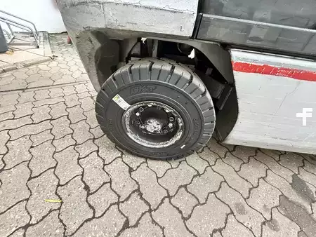 Dieselstapler 2008  Nissan YG1D2A300 (5)