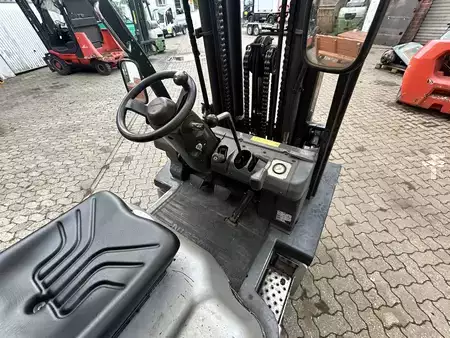 Dieselstapler 2008  Nissan YG1D2A300 (6)