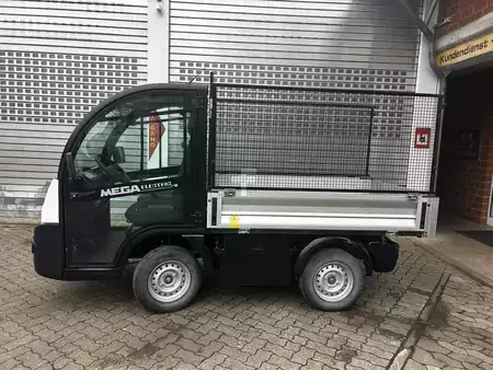 Platform trucks 2014 Mega E-Worker Kipper (2)