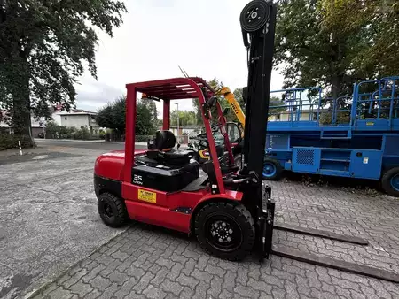 Eléctrica de 4 ruedas 2022  EP Equipment EFL352B (4)