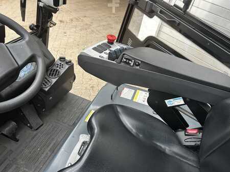 320_E7741-12.jpg?v=1761539136