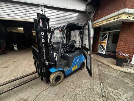 320_E7741-14.jpg?v=1761539136