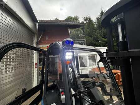 320_E7741-17.jpg?v=1761539136